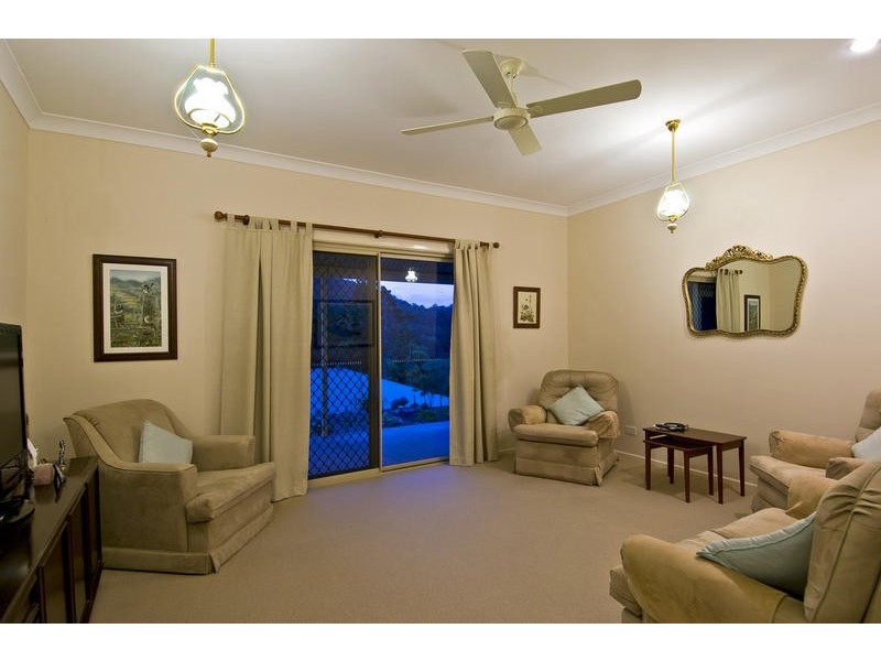 6 Charles Court, Bonogin QLD 4213