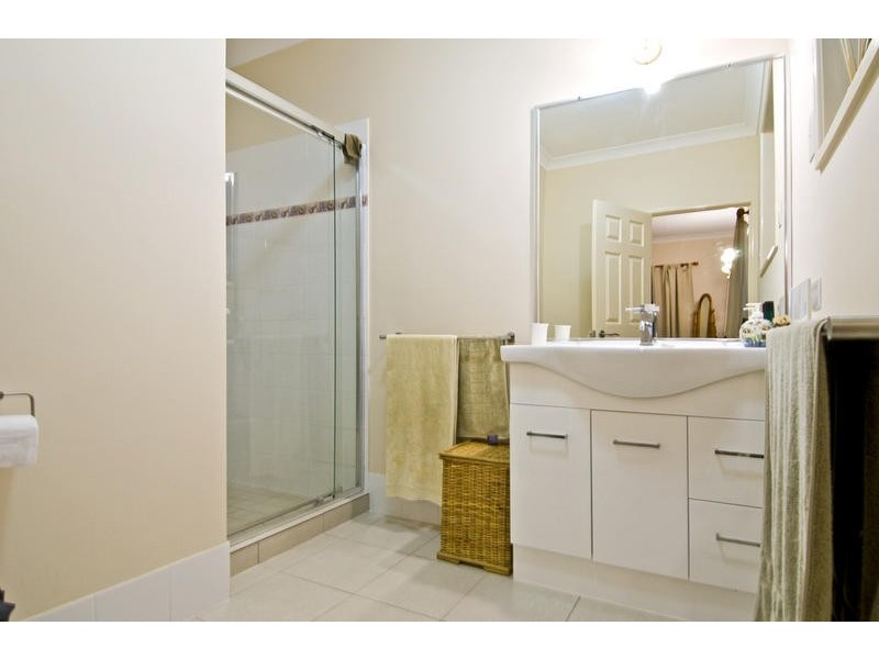 6 Charles Court, Bonogin QLD 4213