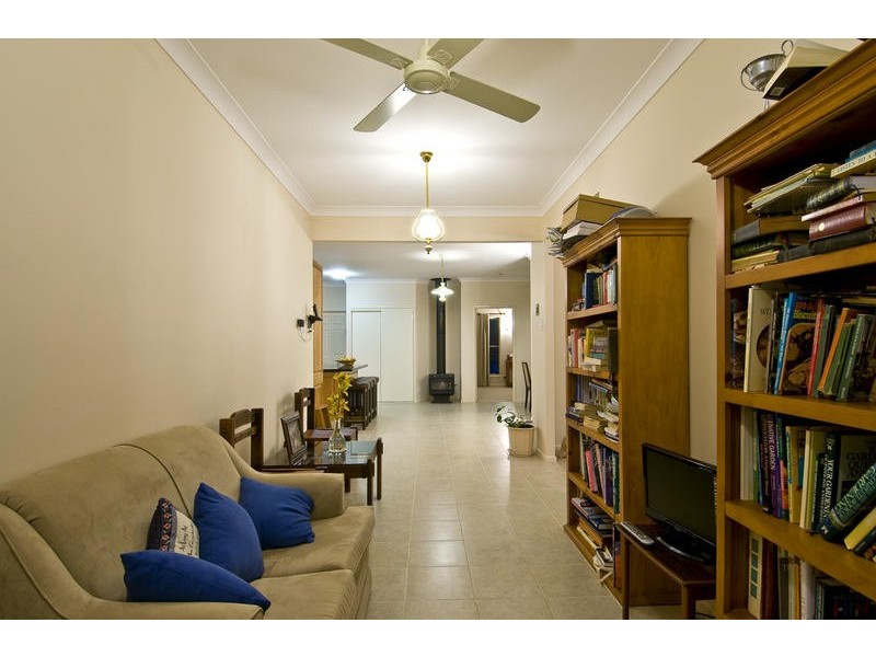 6 Charles Court, Bonogin QLD 4213