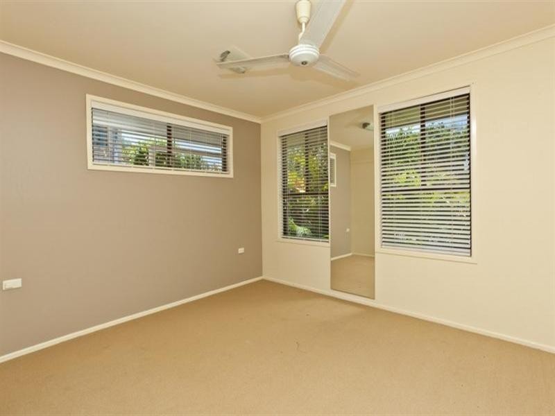 10 Ocean View Street, Benowa QLD 4217