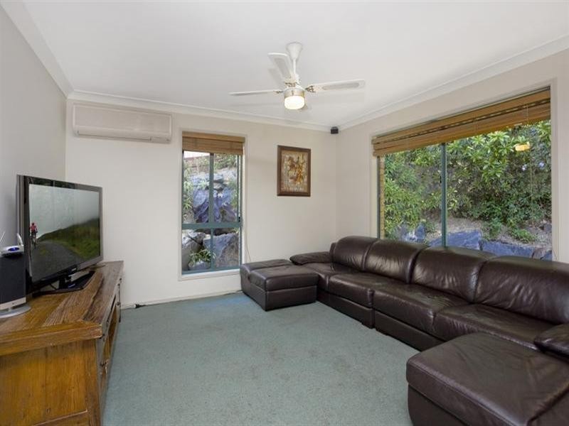 9 Paddington Drive, Carrara QLD 4211