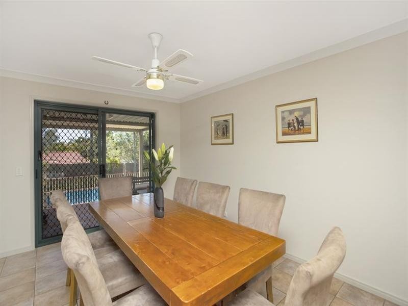 9 Paddington Drive, Carrara QLD 4211