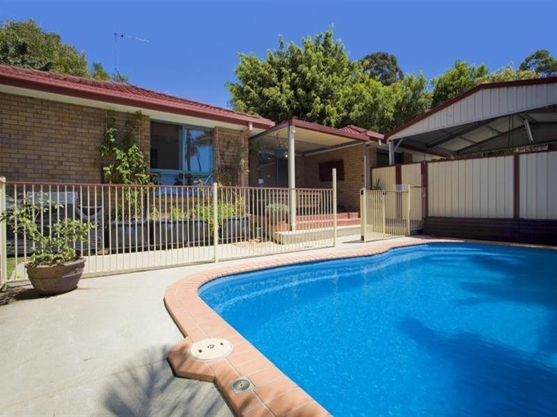 9 Paddington Drive, Carrara QLD 4211