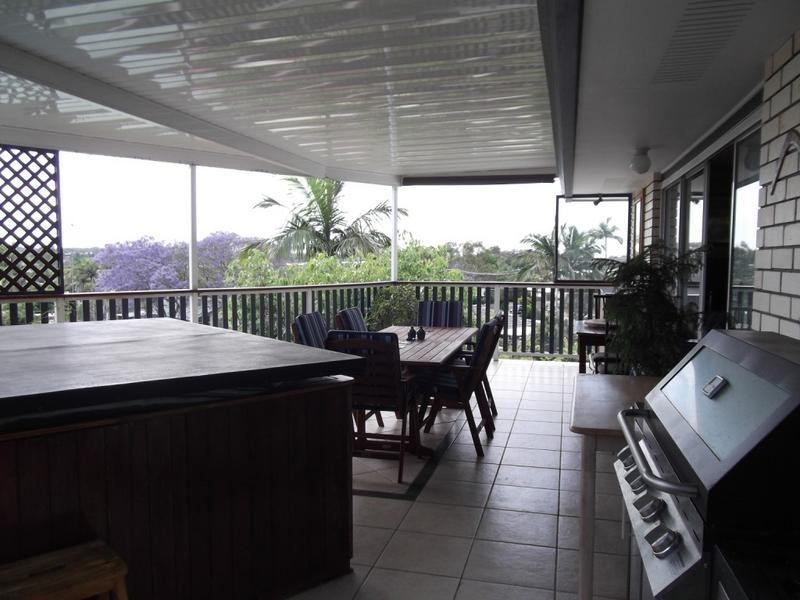 12 Warrener Street, Carrara QLD 4211