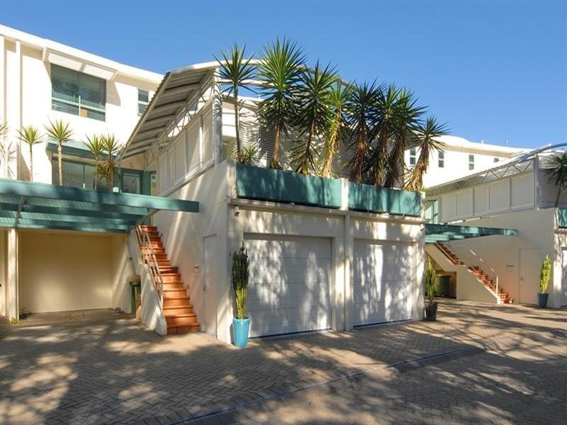 1126 Spring Terraces.  Royal Pines.  Ross Street, Benowa QLD 4217