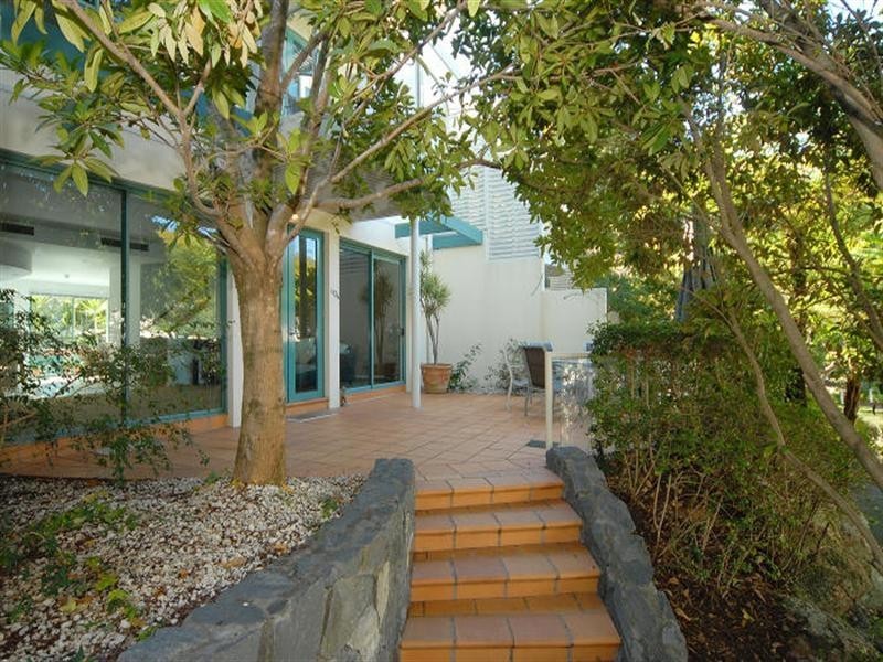 1126 Spring Terraces.  Royal Pines.  Ross Street, Benowa QLD 4217