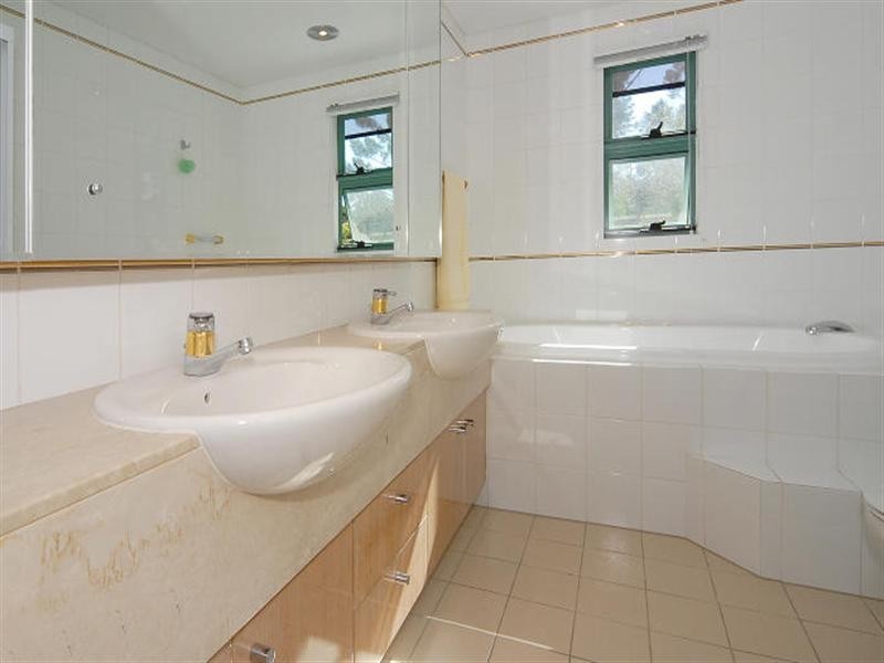 1126 Spring Terraces.  Royal Pines.  Ross Street, Benowa QLD 4217