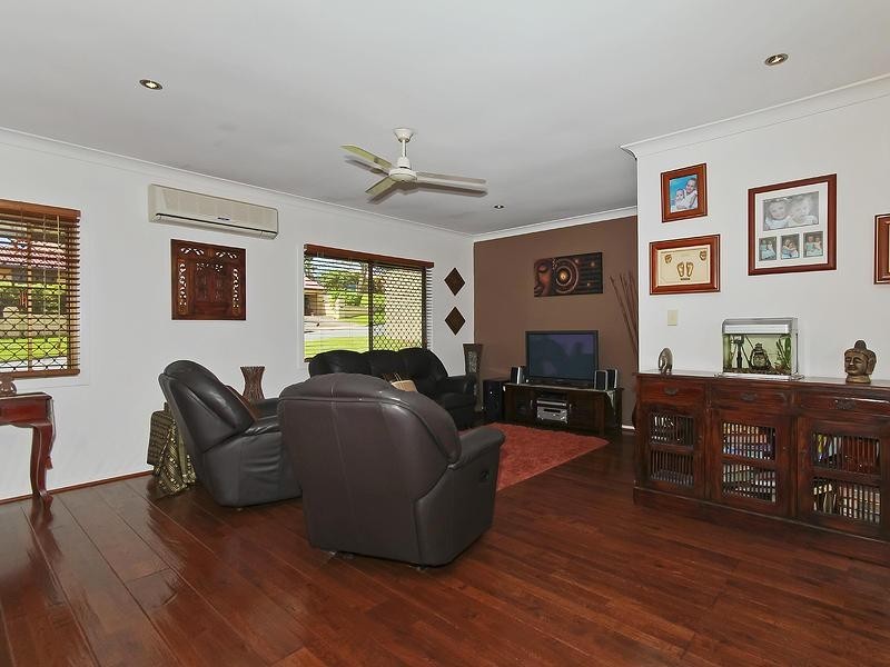 34 Kerria Crescent, Ashmore QLD 4214