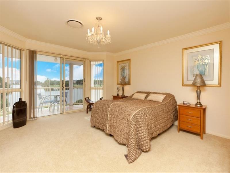 2A Ben Lexcen Place, Robina QLD 4226