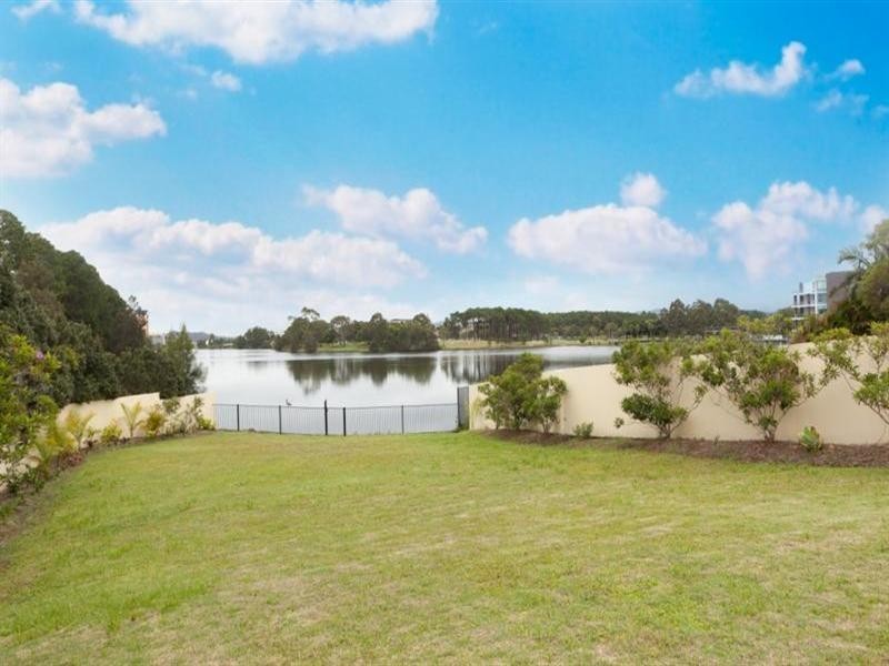 2A Ben Lexcen Place, Robina QLD 4226