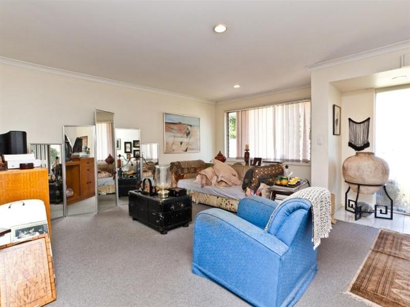 29 St Andrews Avenue, Isle Of Capri QLD 4217