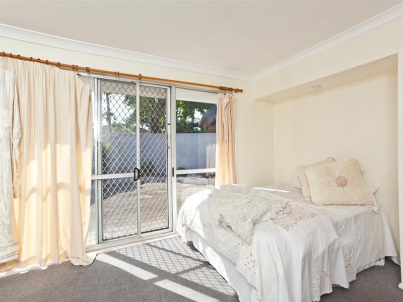 29 St Andrews Avenue, Isle Of Capri QLD 4217