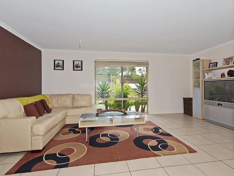 10 Mulwala Street, Maudsland QLD 4210