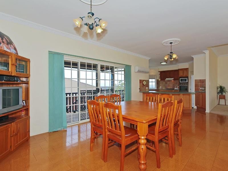 2 Ramada Place, Highland Park QLD 4211