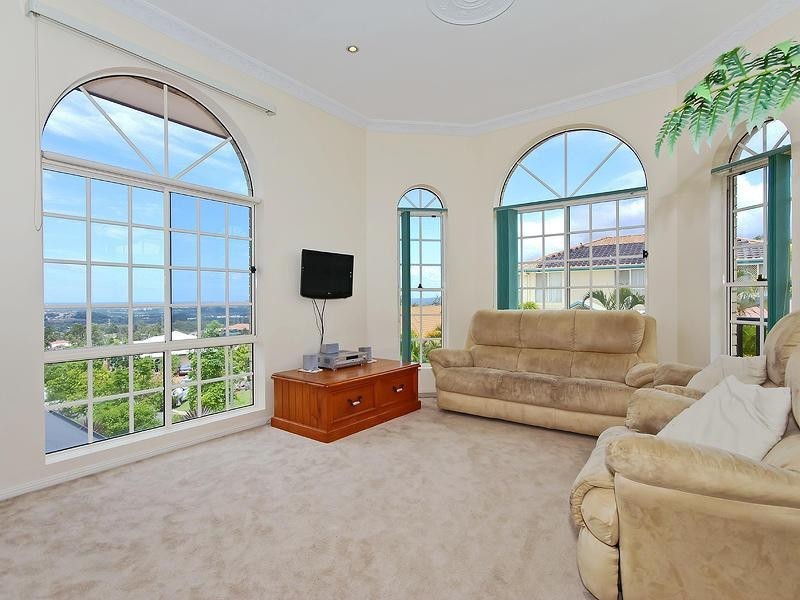 2 Ramada Place, Highland Park QLD 4211