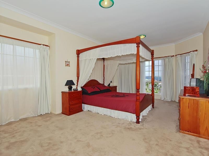 2 Ramada Place, Highland Park QLD 4211