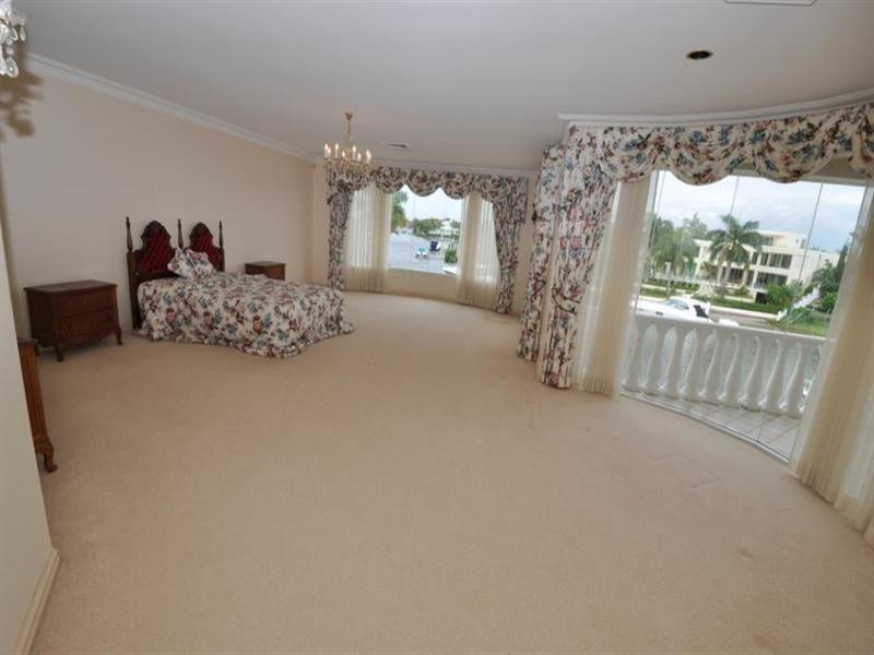 6 Rowes Court, Sorrento QLD 4217