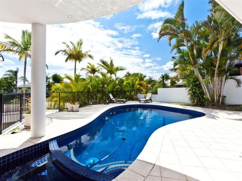 114 Campbell Street, Sorrento QLD 4217