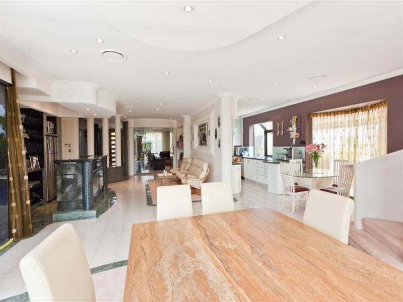 114 Campbell Street, Sorrento QLD 4217