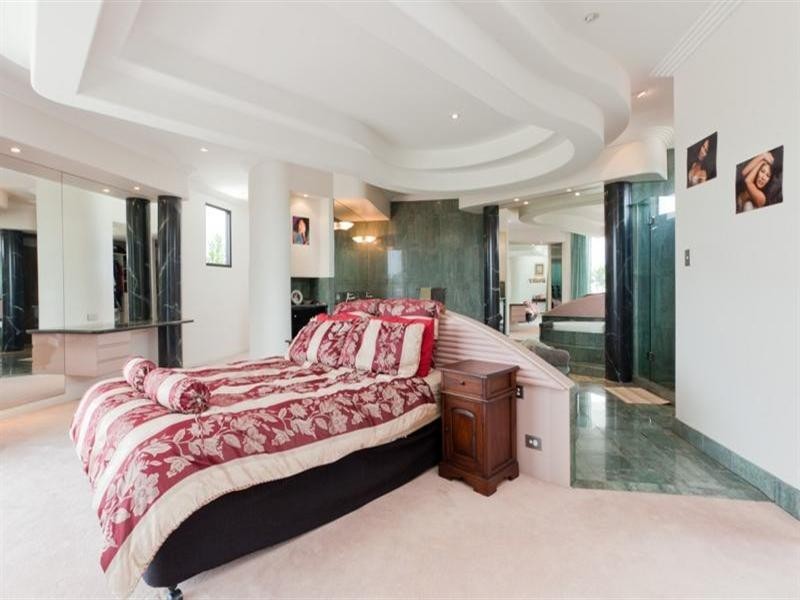 114 Campbell Street, Sorrento QLD 4217