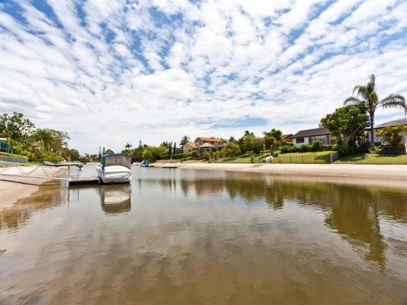 114 Campbell Street, Sorrento QLD 4217