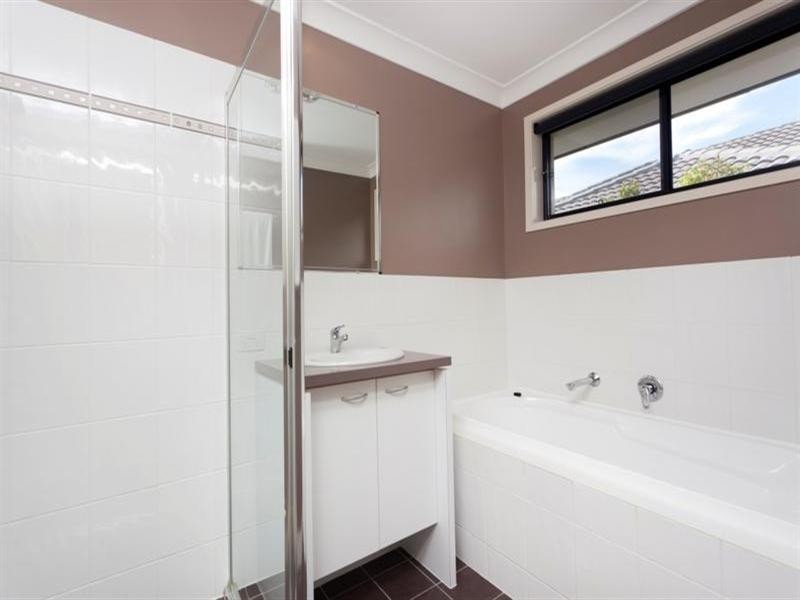 27 Casuarina Drive, Molendinar QLD 4214