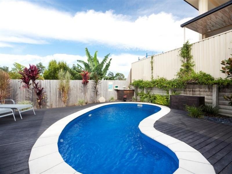 27 Casuarina Drive, Molendinar QLD 4214