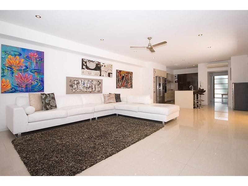 1011A & B Lakeview Terrace.  Royal Pines Riverside., Benowa QLD 4217