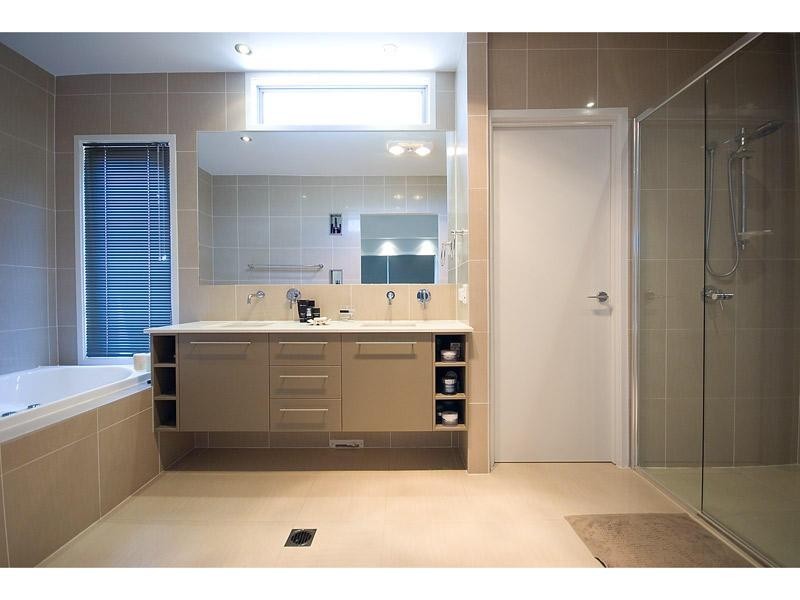 1011A & B Lakeview Terrace.  Royal Pines Riverside., Benowa QLD 4217