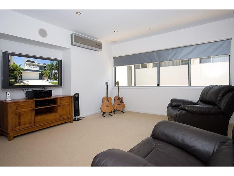 1011A & B Lakeview Terrace.  Royal Pines Riverside., Benowa QLD 4217