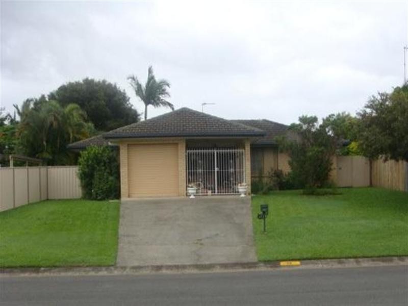 10 Lothian Avenue, Sorrento QLD 4217