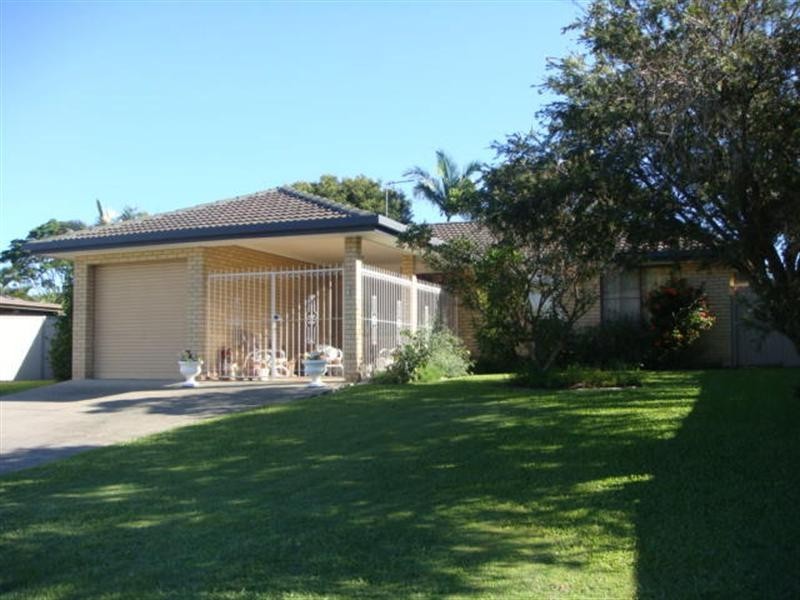 10 Lothian Avenue, Sorrento QLD 4217