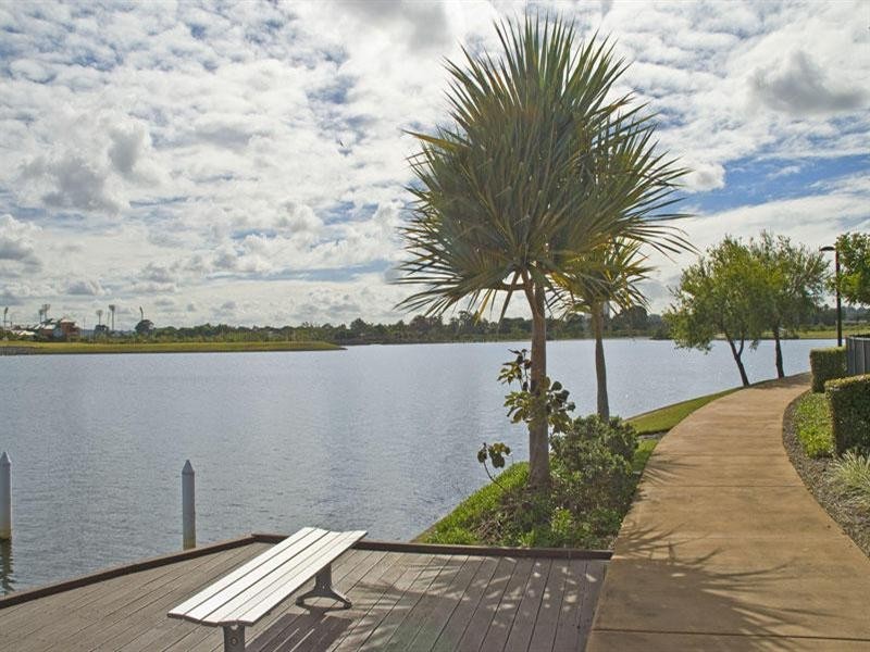 1 1 Quay Views. Emerald Islands Drive, Carrara QLD 4211