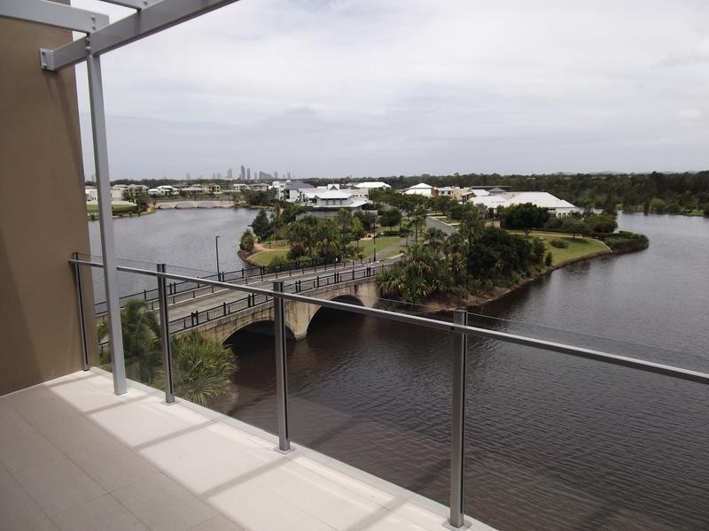 24 Quay Views.  Emerald Islands Drive, Carrara QLD 4211