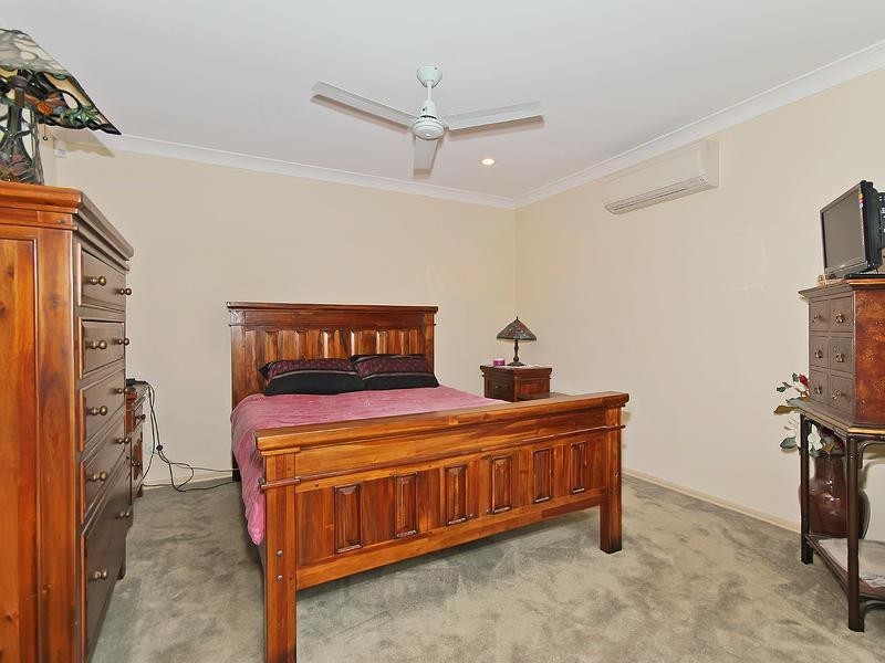 13 Hellman Street, Molendinar QLD 4214