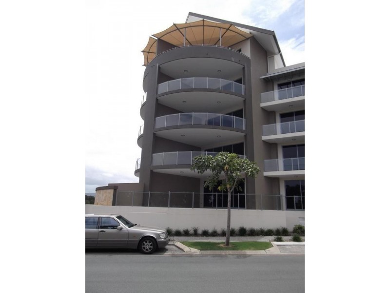 22 Quay Views. Emerald Islands Drive, Carrara QLD 4211
