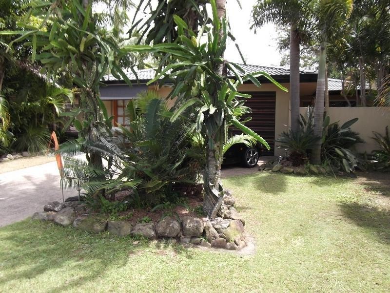 11 Allawah Street, Sorrento QLD 4217