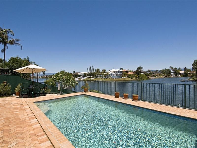 36 Claymore Crescent, Sorrento QLD 4217