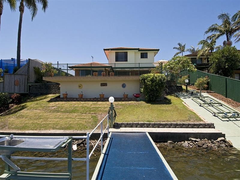 36 Claymore Crescent, Sorrento QLD 4217