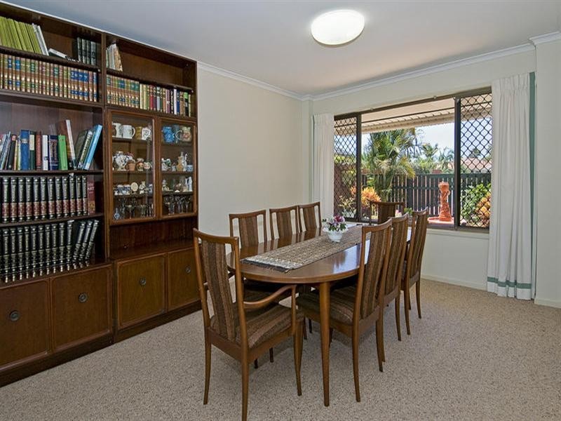 36 Claymore Crescent, Sorrento QLD 4217