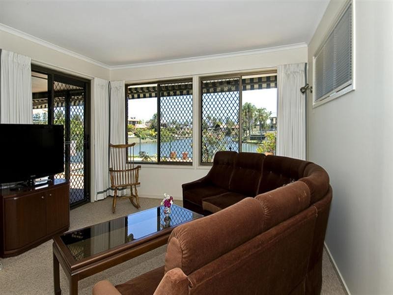 36 Claymore Crescent, Sorrento QLD 4217