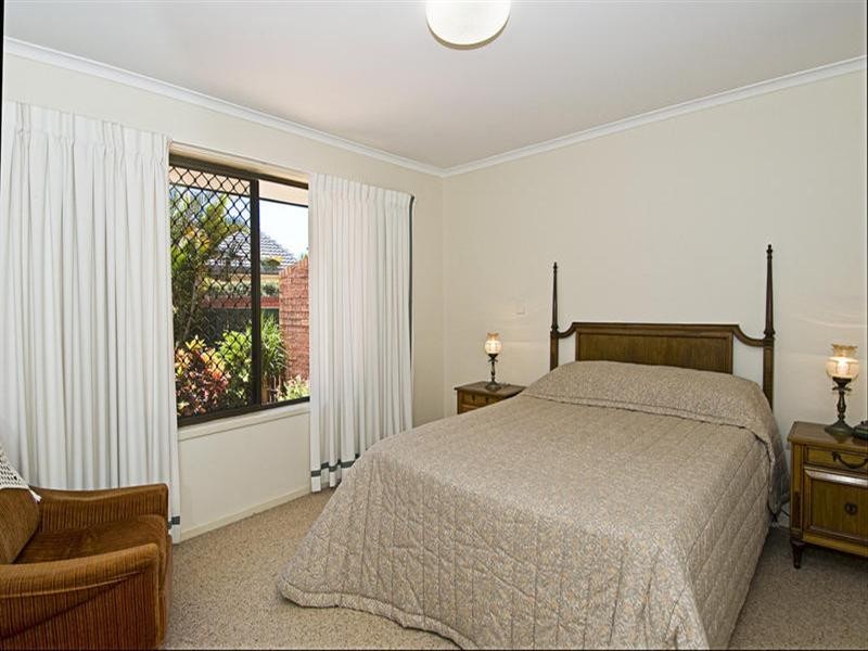 36 Claymore Crescent, Sorrento QLD 4217