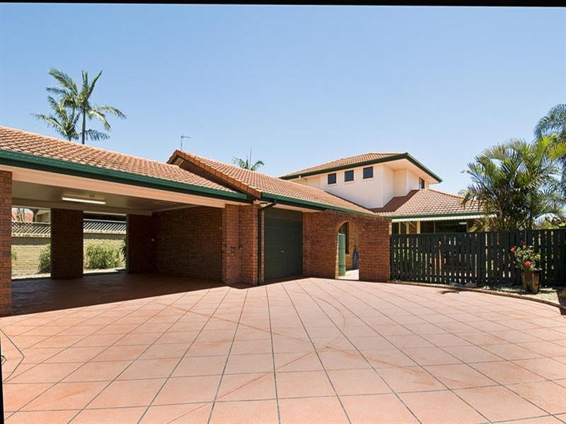 36 Claymore Crescent, Sorrento QLD 4217