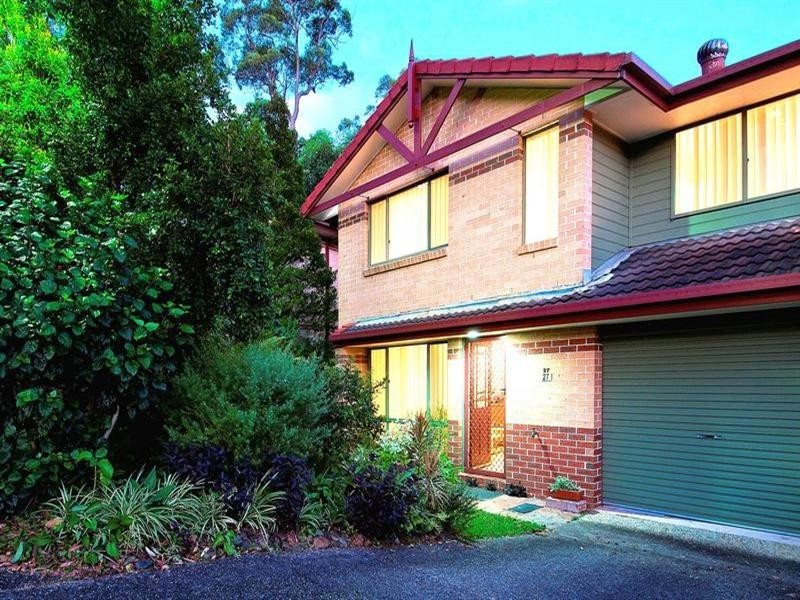 27 Bishops Landing. 18 Batchworth Road, Molendinar QLD 4214