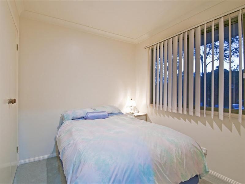 27 Bishops Landing. 18 Batchworth Road, Molendinar QLD 4214