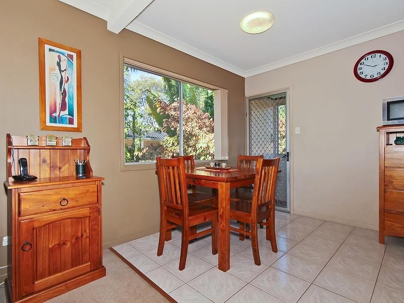 2 Summerland Key, Broadbeach Waters QLD 4218