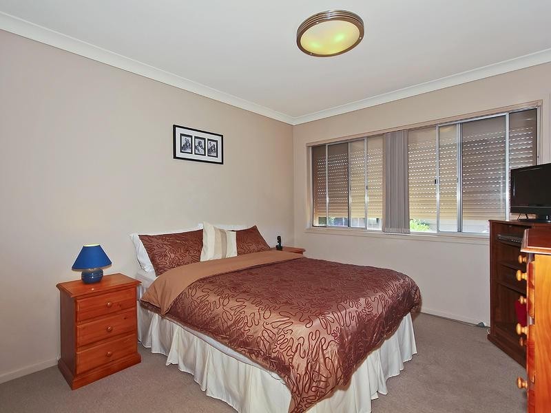 2 Summerland Key, Broadbeach Waters QLD 4218