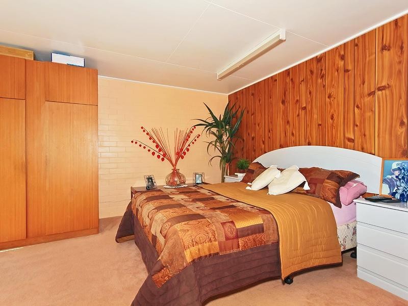 2 Summerland Key, Broadbeach Waters QLD 4218