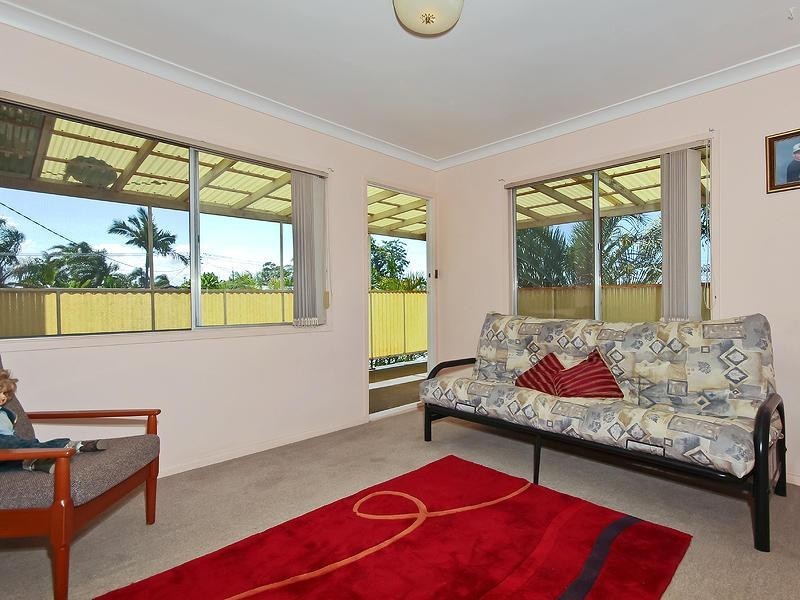 2 Summerland Key, Broadbeach Waters QLD 4218