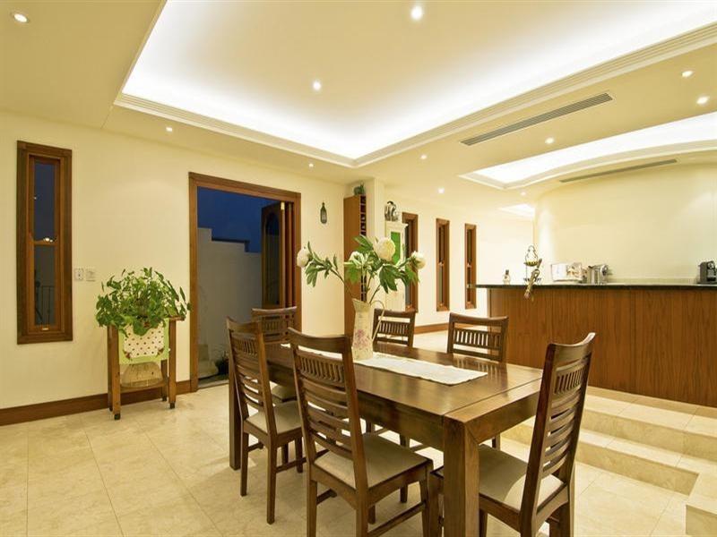 2/6 Sunset Boulevard, Surfers Paradise QLD 4217